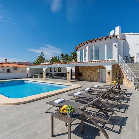 Moose - Plusholidays Villa Calpe
